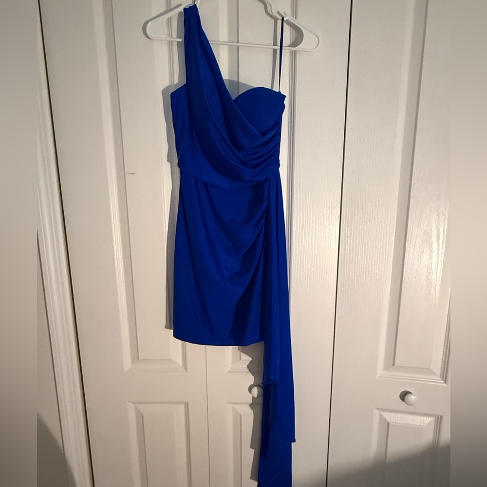 Elegant Blue One-Shoulder Dress